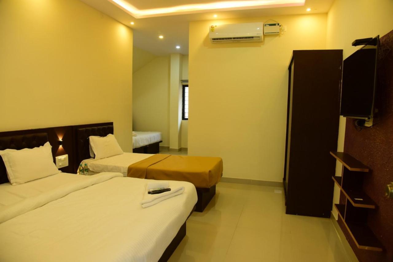 M G Residency Hotel Chikmagalūr Exterior foto
