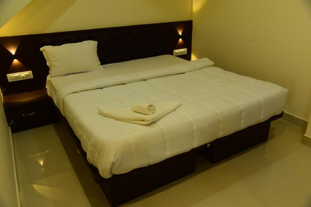 M G Residency Hotel Chikmagalūr Exterior foto