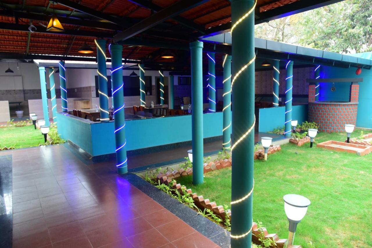 M G Residency Hotel Chikmagalūr Exterior foto
